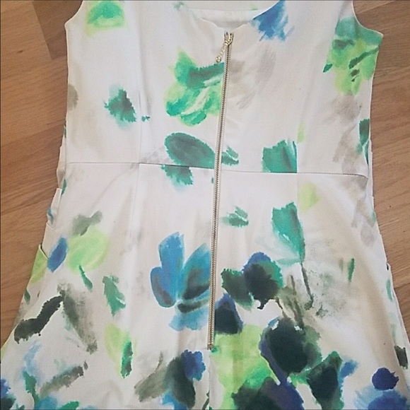 Dress - Picture 3 of 5